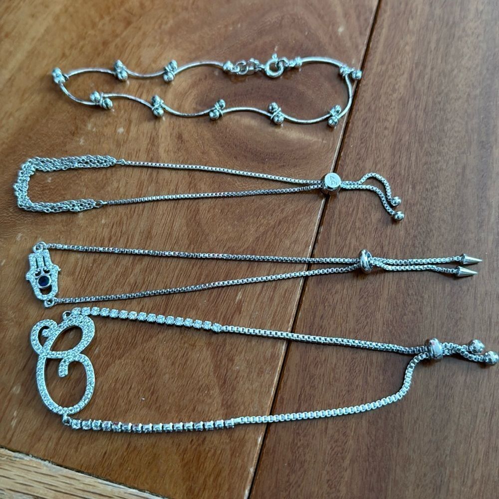 set of‎ 4 cute silver tone fashion bracelet